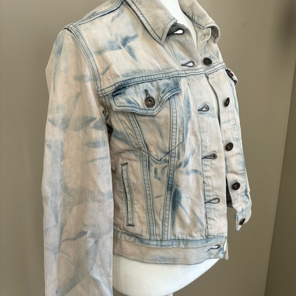 Upcycled Revived Retro Levi’s Jacket - Picture 2 of 4